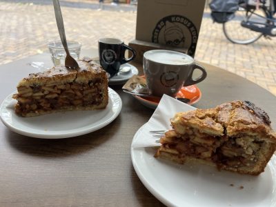 Restaurant recommendations in Delft, the best apple pie?!